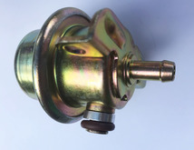 6842410  Fuel Injection Fuel Pressure Regulator 3.0 bar  Alcohol  deluted fuel Compatible for Volvo  940 960  with regina fuel injection