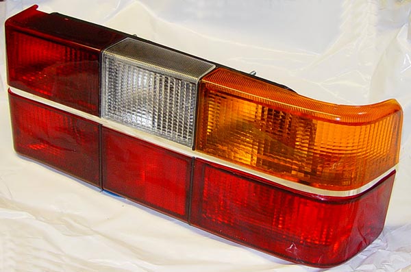 Tail Light Taillight Lamp Assembly Volvo 240 86 93 Right Black 